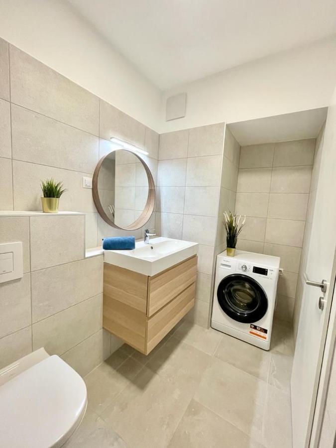 Penthouse Young #Freeparking Apartment Budapest Bagian luar foto